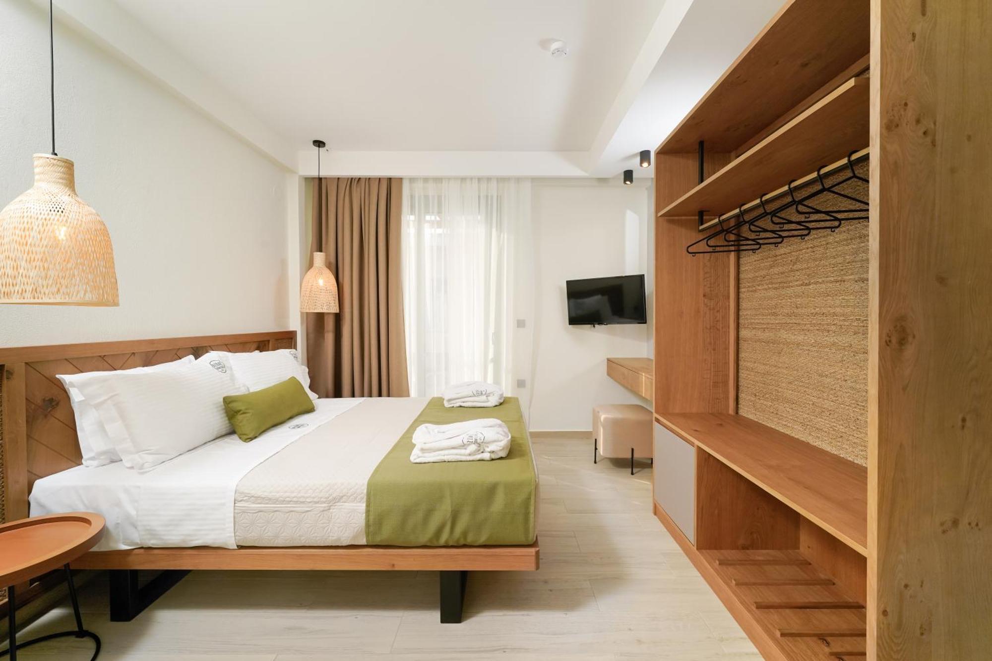 Azzure Luxury Suites Potos Exterior foto