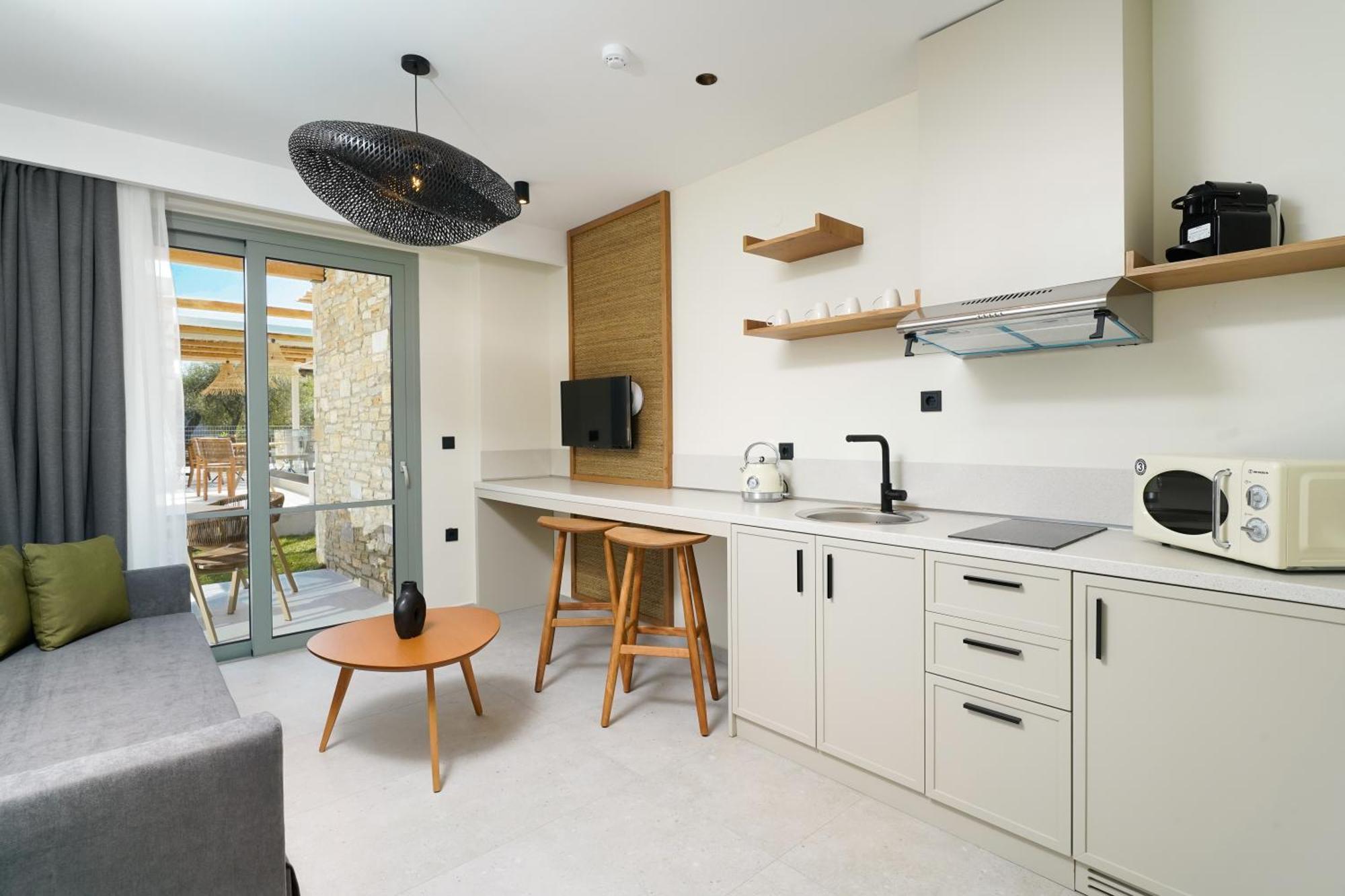 Azzure Luxury Suites Potos Exterior foto