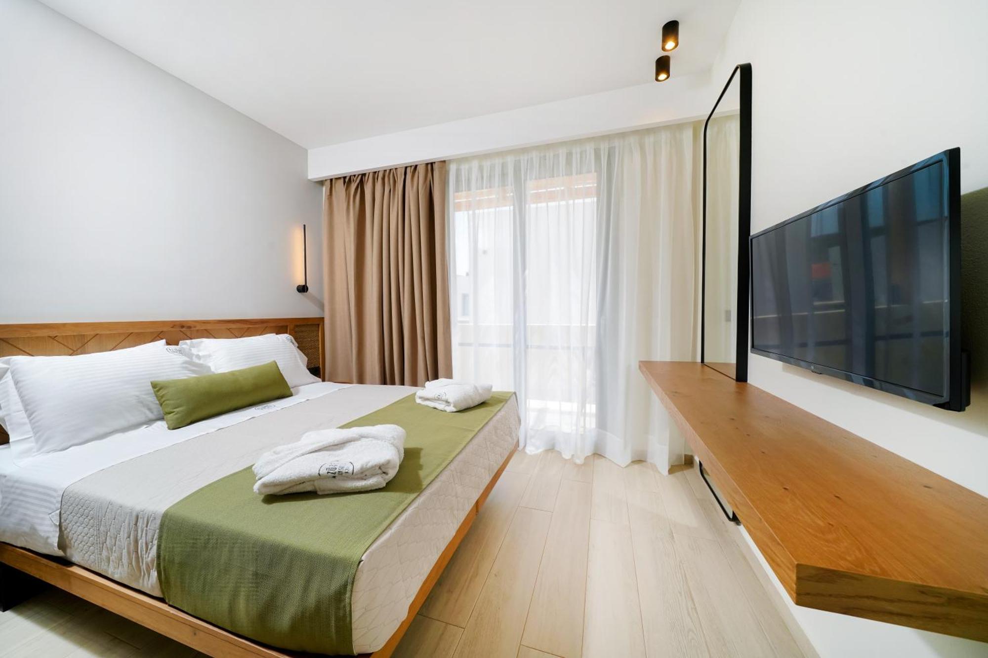 Azzure Luxury Suites Potos Exterior foto